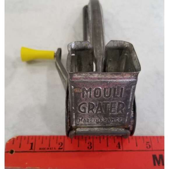 Vintage Mouli cheese /nut grater made in france yellow bakelite handle 40s - Picture 2 of 11